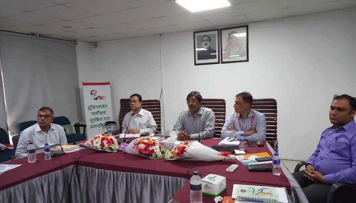 হিজড়া-ট্রান্সজেন্ডারদের এগিয়ে নিতে সামাজিক সচেতনতার বিকল্প নেই