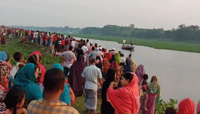 শীতলক্ষ্যায় গোসলে নেমে দুই কিশোরী নিখোঁজ