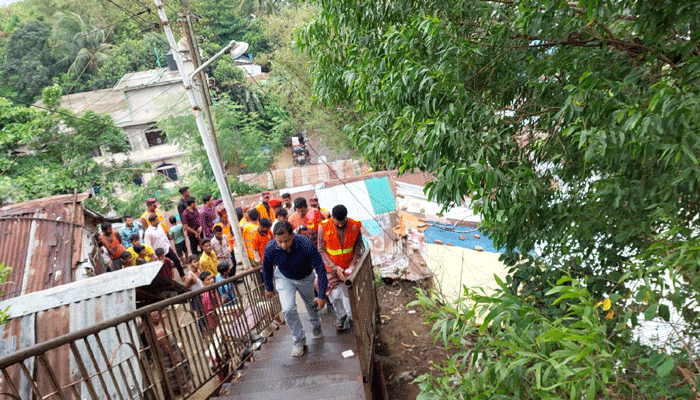 বৃষ্টিপাতে চট্টগ্রামে পাহাড় ধসের আশঙ্কা
