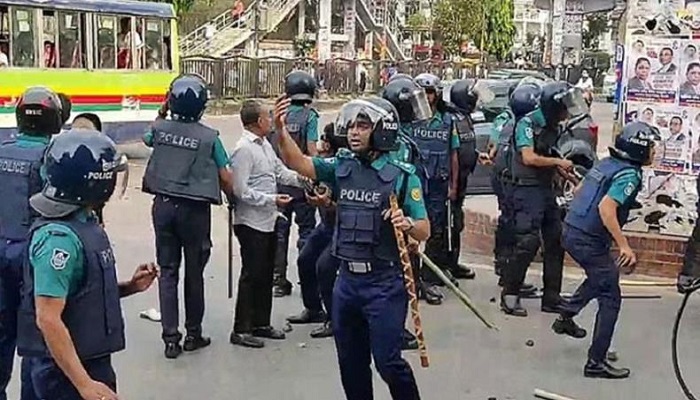 ধানমন্ডিতে বিএনপি-পুলিশ সংঘর্ষের ঘটনায় দুই মামলা