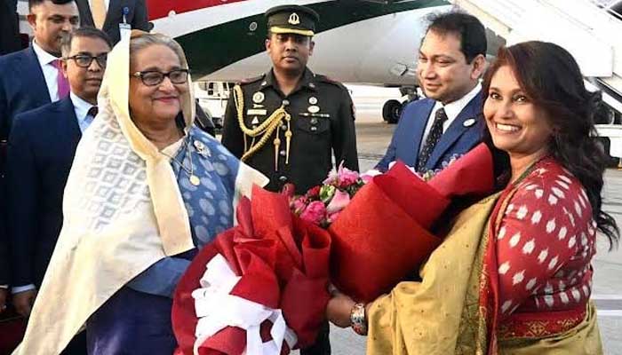 দোহা পৌঁছেছেন প্রধানমন্ত্রী