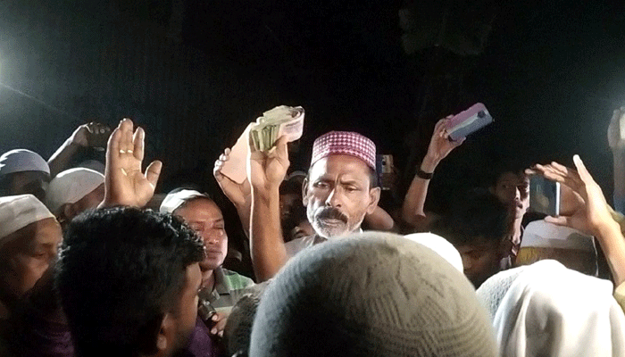 কুলিয়ারচরে বড় ভাইয়ের জানাজায় ছোট ভাইয়ের বাধা