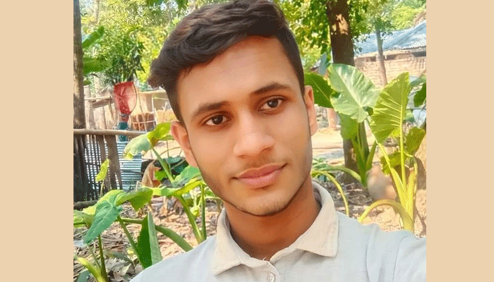 জানালার পাশে প্রেমিকের মরদেহ, প্রেমিকা গ্রেপ্তার
