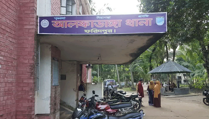 আলফাডাঙ্গায় জমি বিরোধের জেরে সংঘর্ষ, আহত ৫