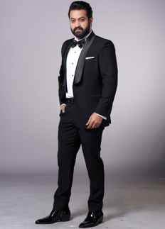সঞ্চালক হিসেবে নতুন ইনিংস শুরু করতে যাচ্ছেন এনটিআর