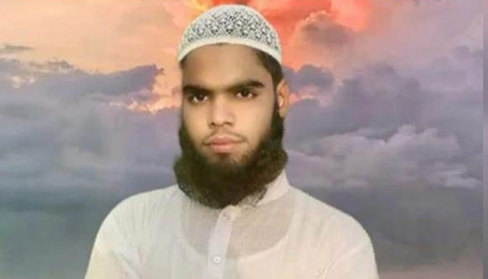 কলেজছাত্রীকে বাসায় ঢুকে কুপিয়ে হত্যায় অভিযুক্ত গৃহশিক্ষক গ্রেপ্তার