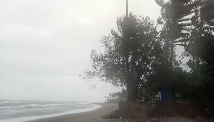 সেন্টমার্টিনে শঙ্কা কাটছে না বাসিন্দাদের