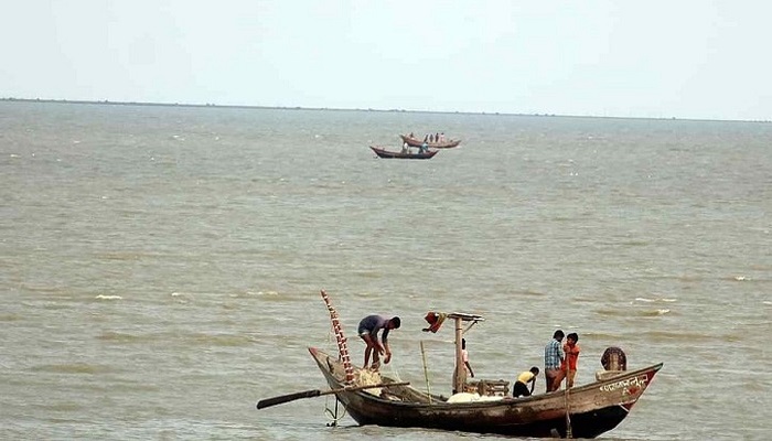 ২০ মে থেকে ৬৫ দিন সমুদ্রে মাছ ধরা নিষিদ্ধ