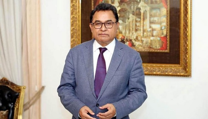 প্রত্যাশার চাপে হিমশিম অর্থমন্ত্রী