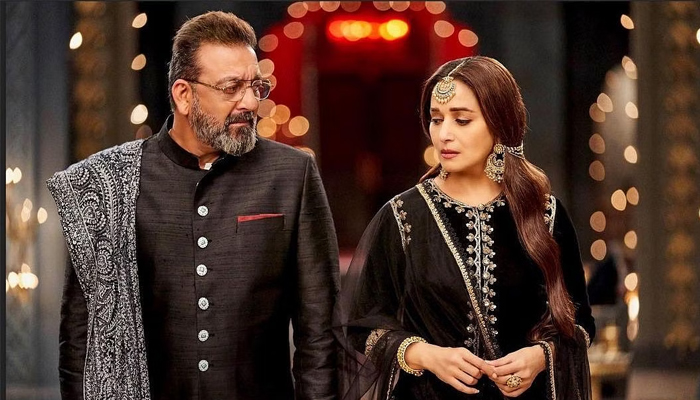 শ্যুটিংয়ের আগে যে চুক্তি করতে হয়েছিলো মাধুরীকে