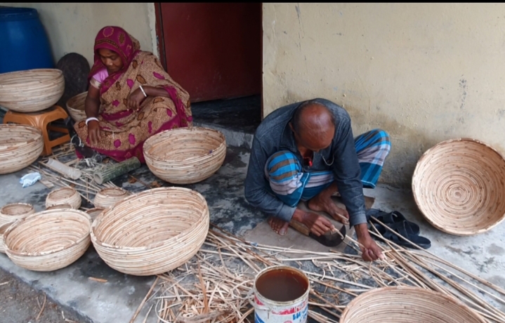 আলফাডাঙ্গায় প্রধানমন্ত্রীর উপহারে বদলে গেছে দম্পতির ভাগ্য