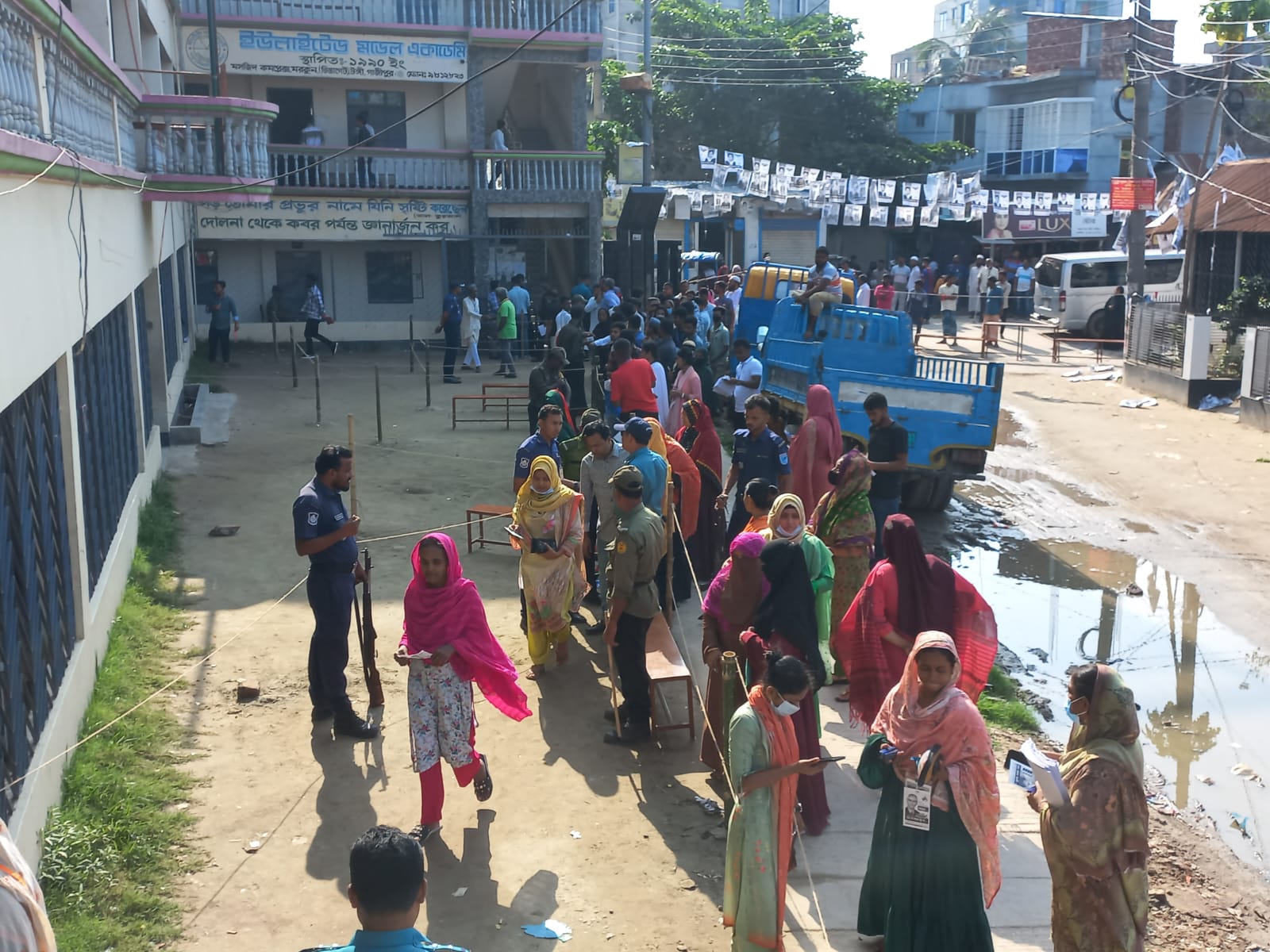 গাজীপুর সিটি নির্বাচনে ভোটগ্রহণ চলছে