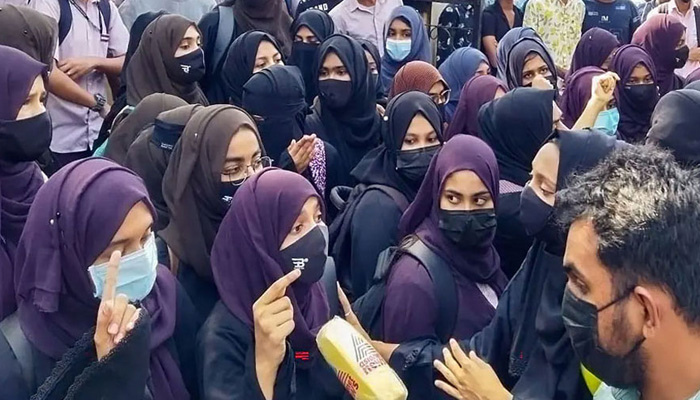 বাতিল হচ্ছে হিজাবের ওপর নিষেধাজ্ঞা