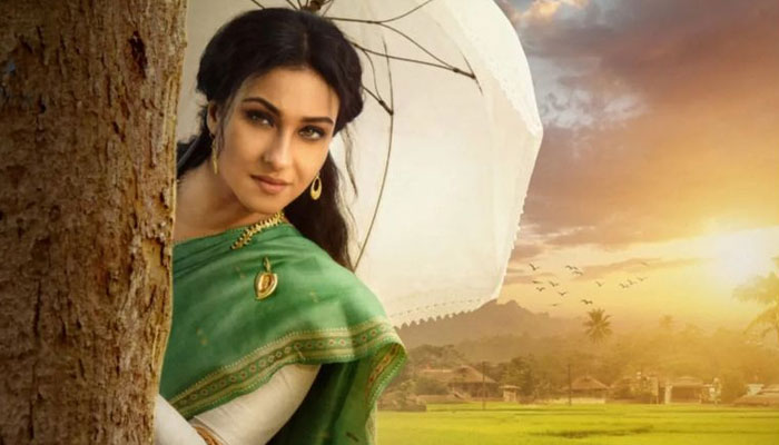 আসছে ঋতুপর্ণার ‘দত্তা’
