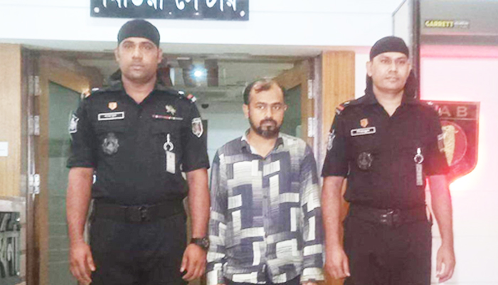 পরিচয় লুকিয়ে টিভিতে কাজ করতেন জঙ্গি তুহিন