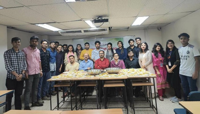 স্টামফোর্ড সাংবাদিক ফোরামের আয়োজনে ফল উৎসব