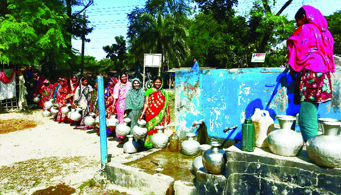 উপকূলীয় অঞ্চলে খাবার পানির তীব্র সংকট