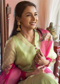 ‘বড়মেয়ে’ হয়ে আসছেন রুনা খান