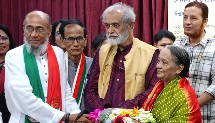 তার লেখায় উঠে এসেছে মানবিকতা