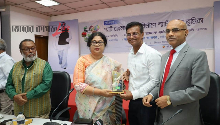 টেকসই খাদ্য নিরাপত্তার জন্য স্মার্ট কৃষির বিকল্প নেই
