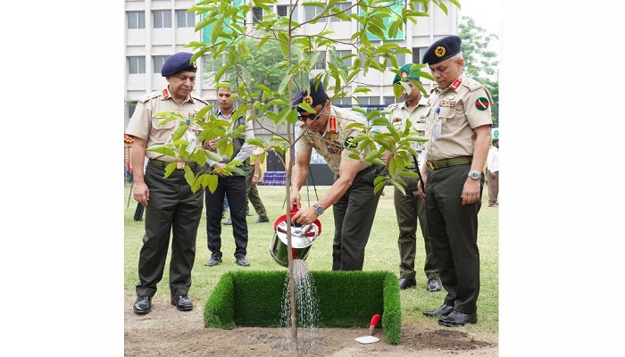 সেনাবাহিনীর বৃক্ষরোপণ কর্মসূচি উদ্বোধন