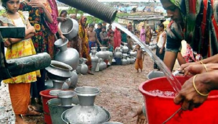 সুপেয় জলের তীব্র সংকট জলজটের খুলনায়