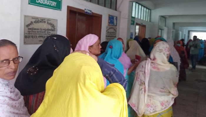 বৃষ্টি শেষে আবারও স্বাভাবিক ভোটগ্রহণ শুরু