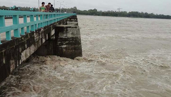 তিস্তার পানি বিপৎসীমার ওপরে