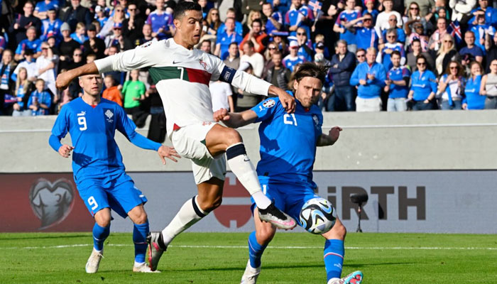 রোনালদোর রেকর্ডের রাতে ব্রাজিল-জার্মানির হার