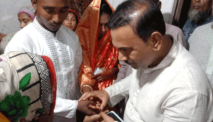 অঘোষিত বাবার দায়িত্ব পালন করলেন এমপি