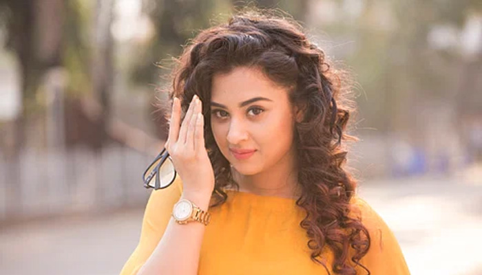 একা ঈদ করা অনেক কষ্টের