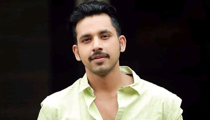 এক ডজন নাটক নিয়ে যাহের আলভীর ঈদ