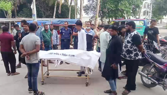 ঈদে মোটরসাইকেলে ঘুরতে বেরিয়ে দুই বন্ধু নিহত