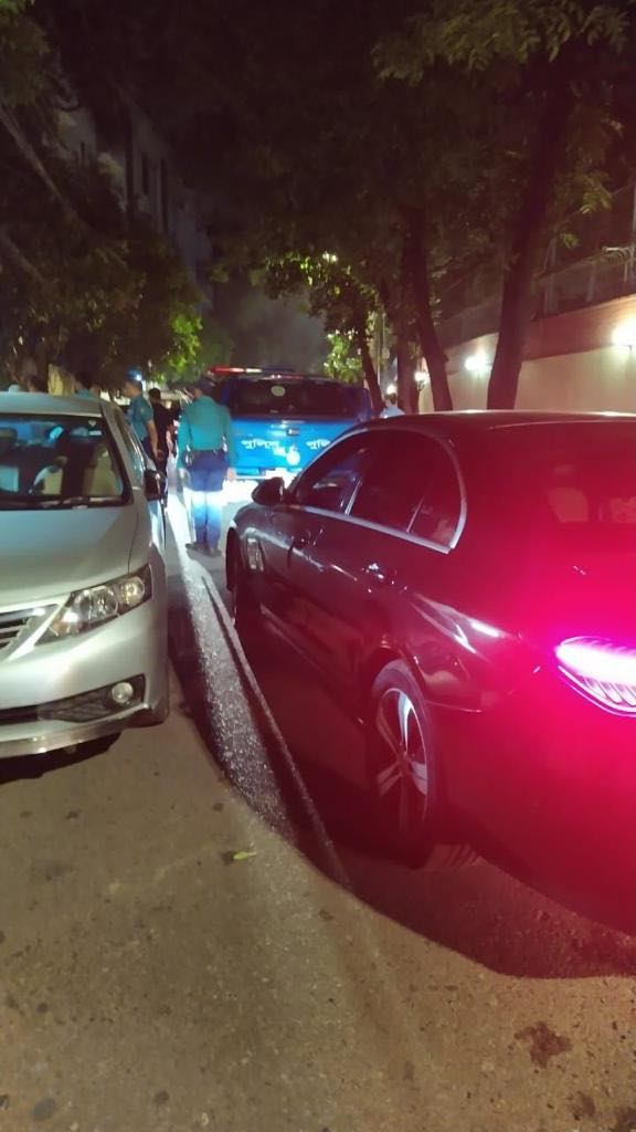 হাসপাতালে নেয়া হচ্ছে খালেদা জিয়াকে