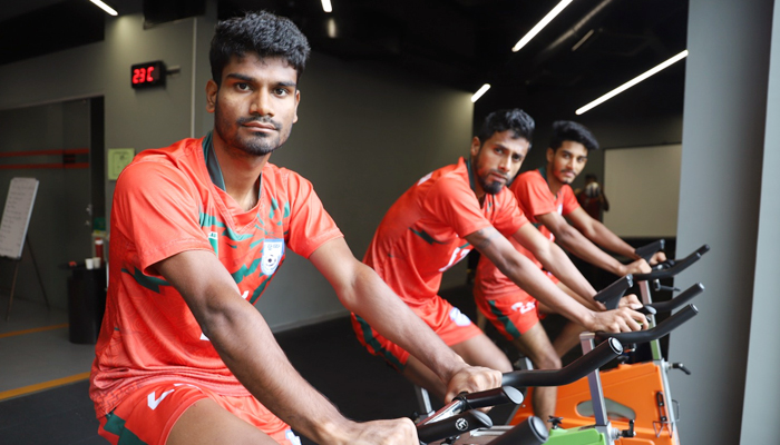 ঈদের দিনে জিমে ব্যস্ত সময় পার জামালদের