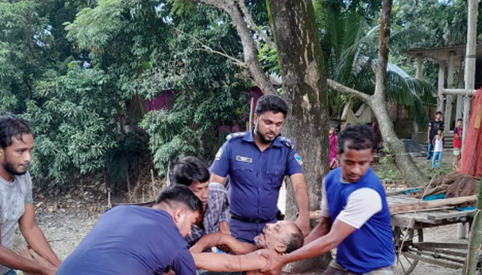 নোয়াখালীতে ব্যবসায়ীকে জবাই করে হত্যা