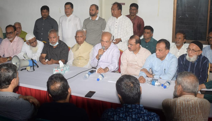 জোর করে ক্ষমতায় বসাতে বিএনপি বিদেশী ঘটক নিয়োগ করেছে