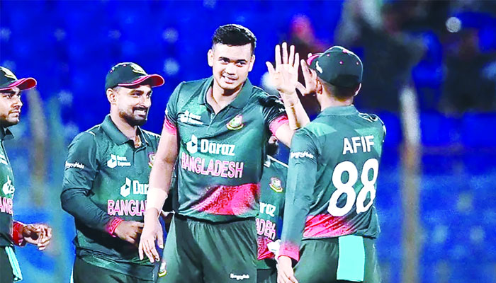 তাসকিনের অন্যরকম হাফসেঞ্চুরি