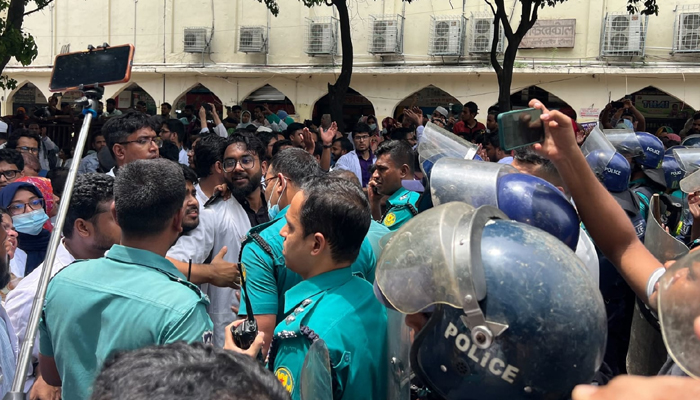 পোস্টগ্র্যাজুয়েট ট্রেইনি চিকিৎসকদের ভাতা বেড়েছে ৫ হাজার টাকা