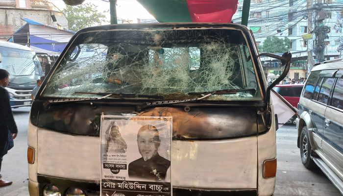 চট্টগ্রামে আ.লীগ প্রার্থীর নির্বাচনী কার্যালয় ভাঙচুর