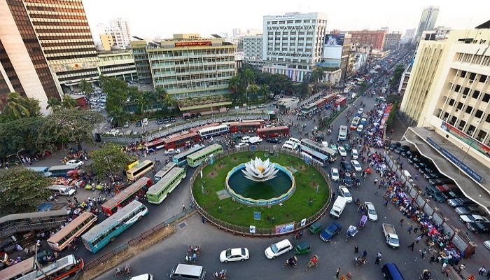 বায়ূ দূষণে আজ ঢাকার অবস্থান ১৪তম