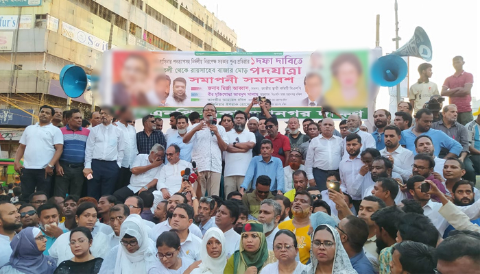 হাসিনাকে পদত্যাগ করিয়েই ঘরে ফিরবে বিএনপি