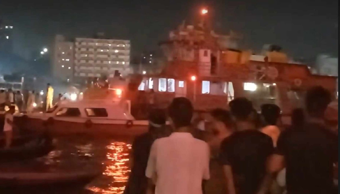 বুড়িগঙ্গায় ওয়াটার বাসডুবি, ৩ জনের মরদেহ উদ্ধার, নিখোঁজ ৩৫