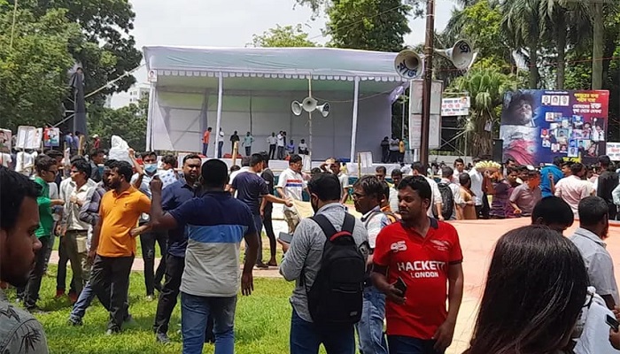 সোহরাওয়ার্দী উদ্যানে জড়ো হচ্ছেন বিএনপি নেতাকর্মীরা