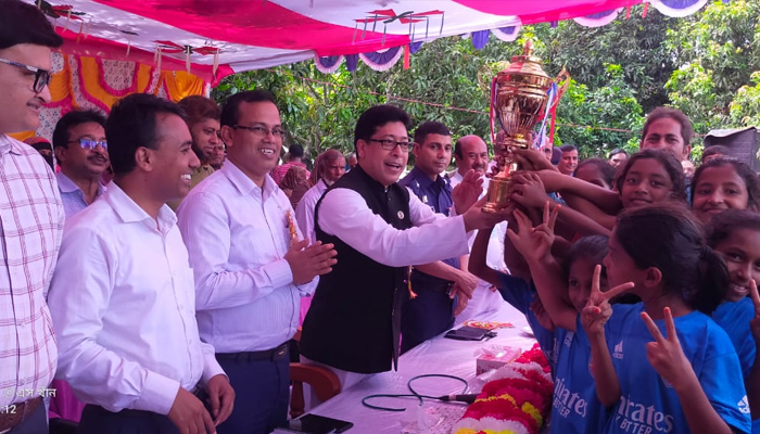 তারাই আমাদের আগামী দিনের নেতৃত্ব দেবে