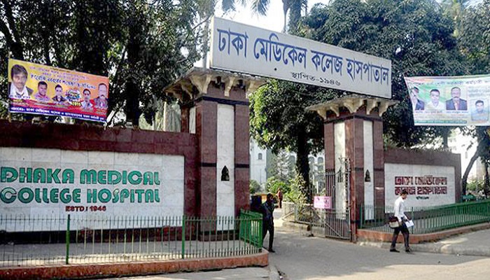 রাজধানীতে সড়ক দুর্ঘটনায় সিএনজি চালকের মৃত্যু