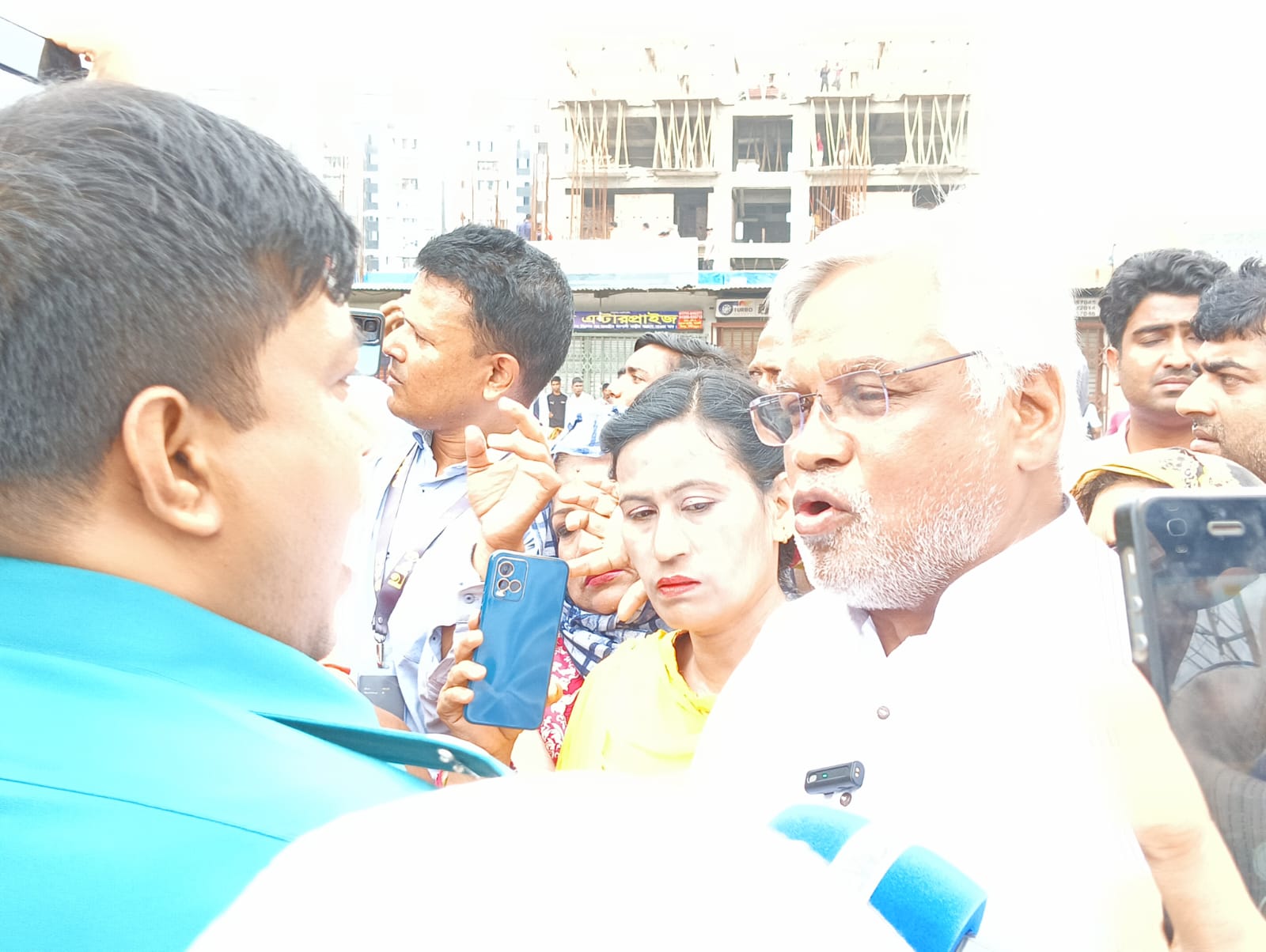 রাজধানীতে একাধিক স্থানে পুলিশ-বিএনপি সংঘর্ষ