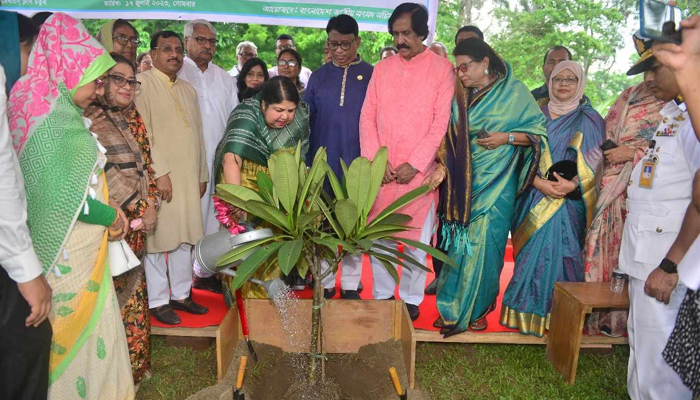 বেশি বেশি গাছ লাগানোর আহ্বান স্পিকারের
