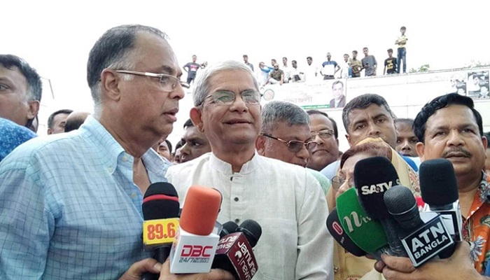 আন্দোলনের আবহে ভোটের গণসংযোগে বিএনপি নেতারা