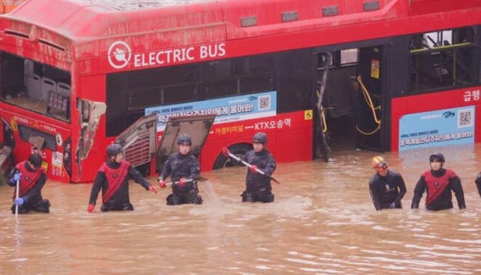 বন্যায় দক্ষিণ কোরিয়ায় প্রাণহানি বেড়ে ৪১